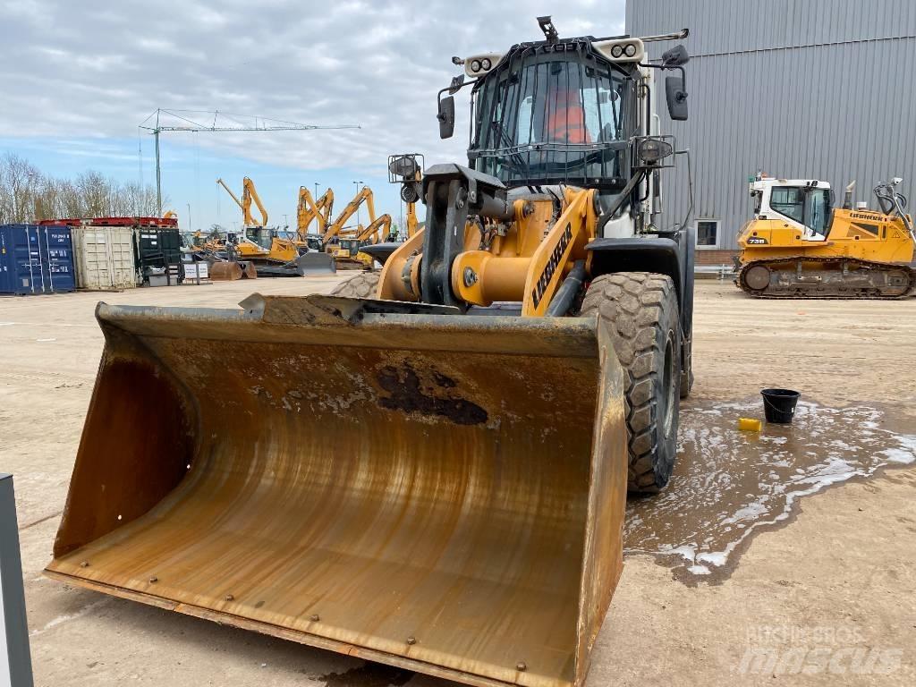 Liebherr L 526 輪胎式裝載機