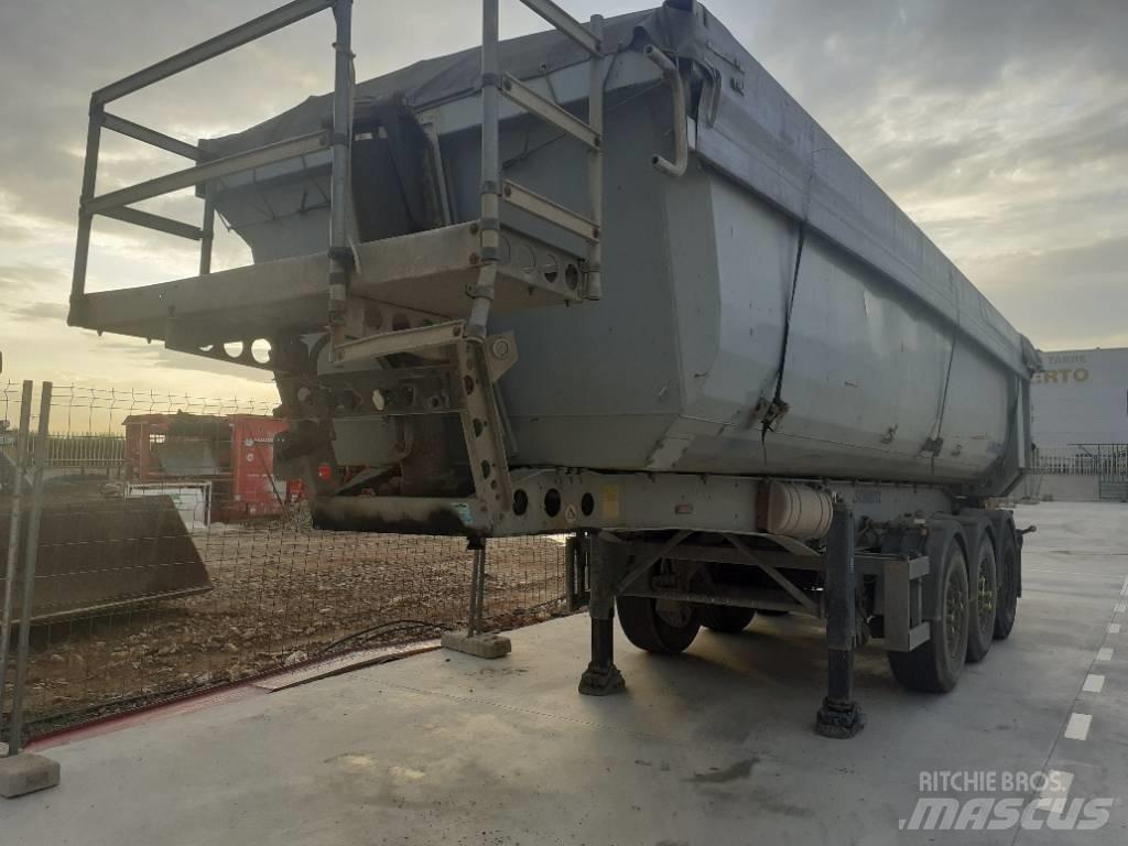 Schmitz SKI 24 傾卸式半拖車