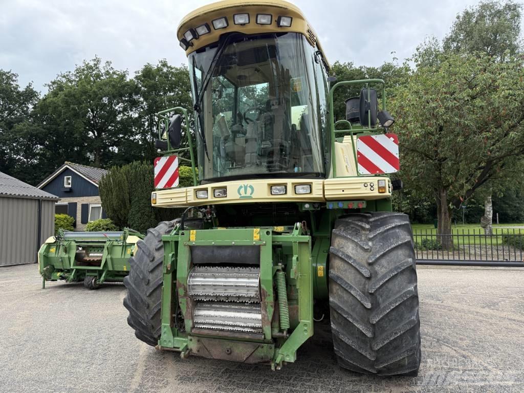 Krone Big X V8 自走式飼料採集機