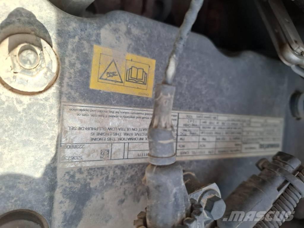 Komatsu PW 148-11 旋轉式挖土機/掘鑿機/挖掘機
