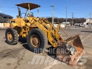 CAT 910 輪胎式裝載機
