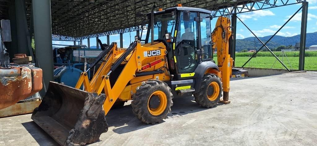 JCB 3cx compact 反鏟裝載機
