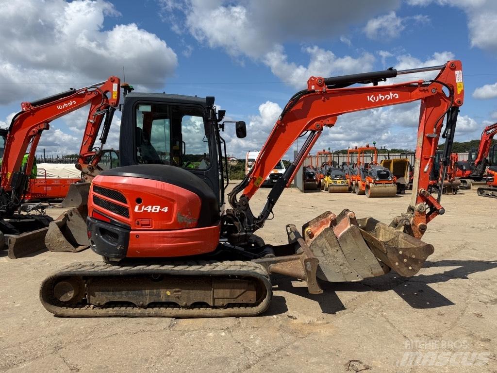 Kubota U 48 小型挖土機/掘鑿機<7t(小型挖掘機)