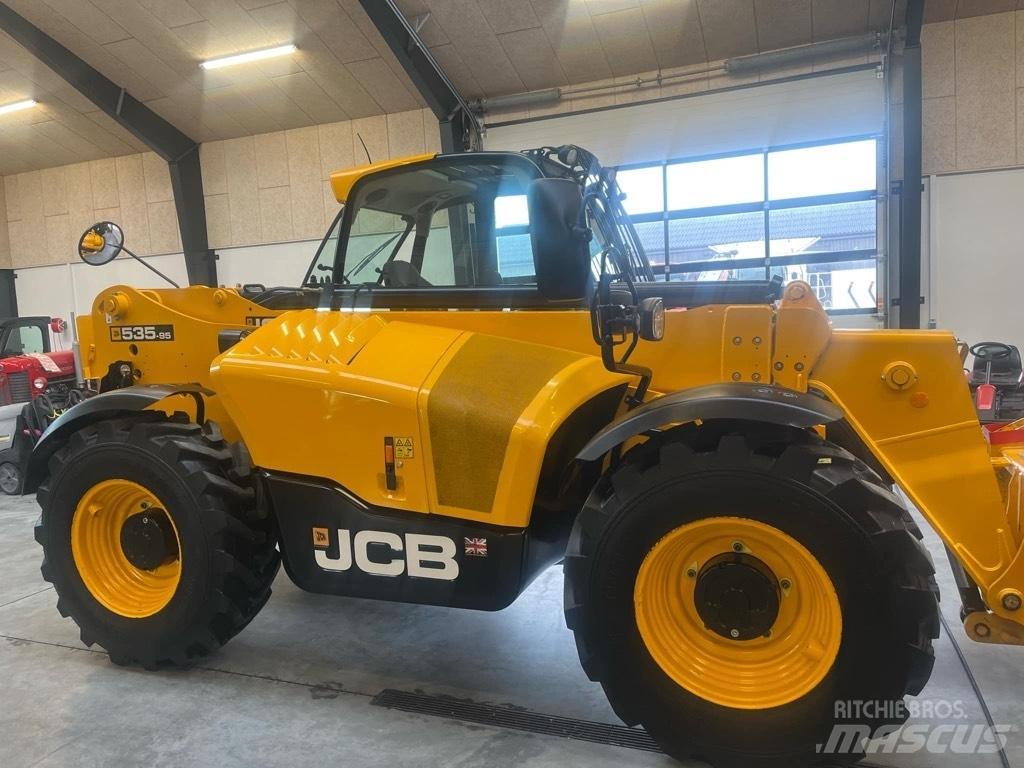JCB 535-95 伸縮臂操作車