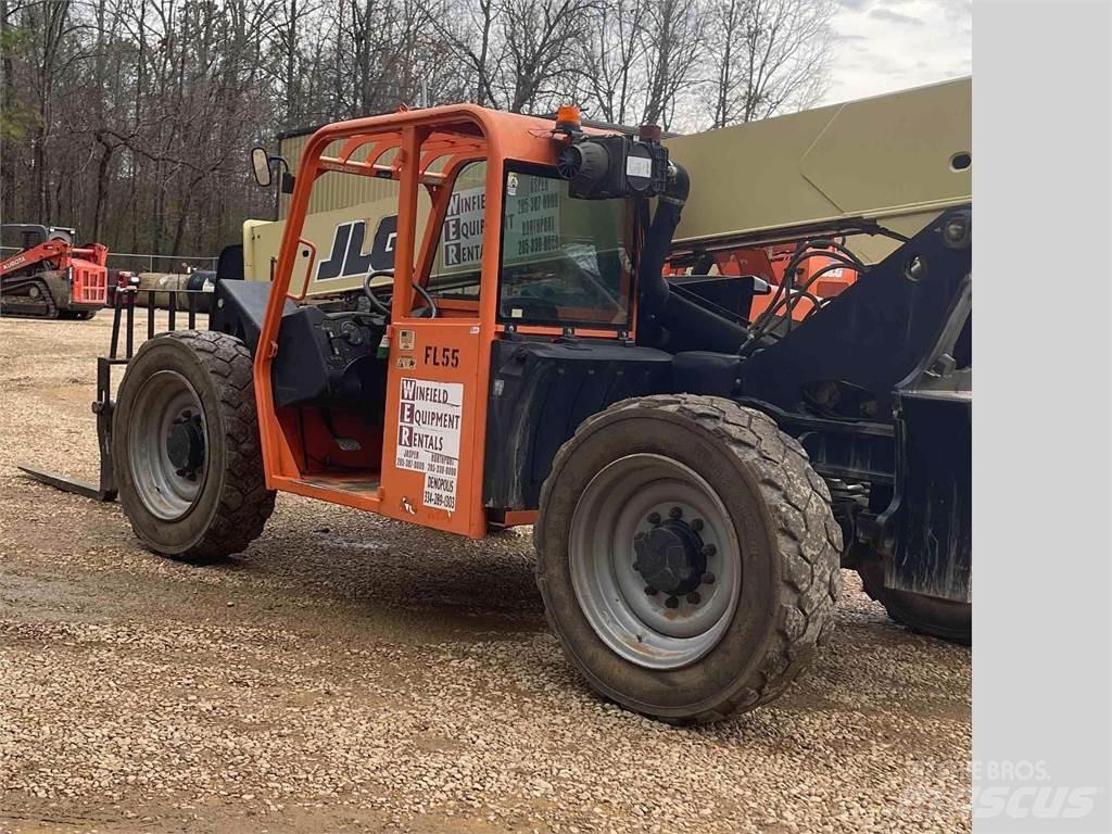 JLG G6-42A 伸縮臂操作車