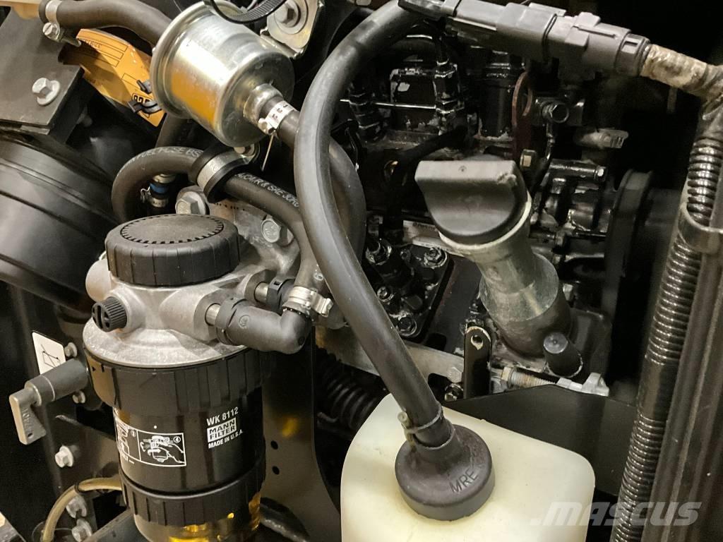 JCB 16 C-1 小型挖土機/掘鑿機<7t(小型挖掘機)