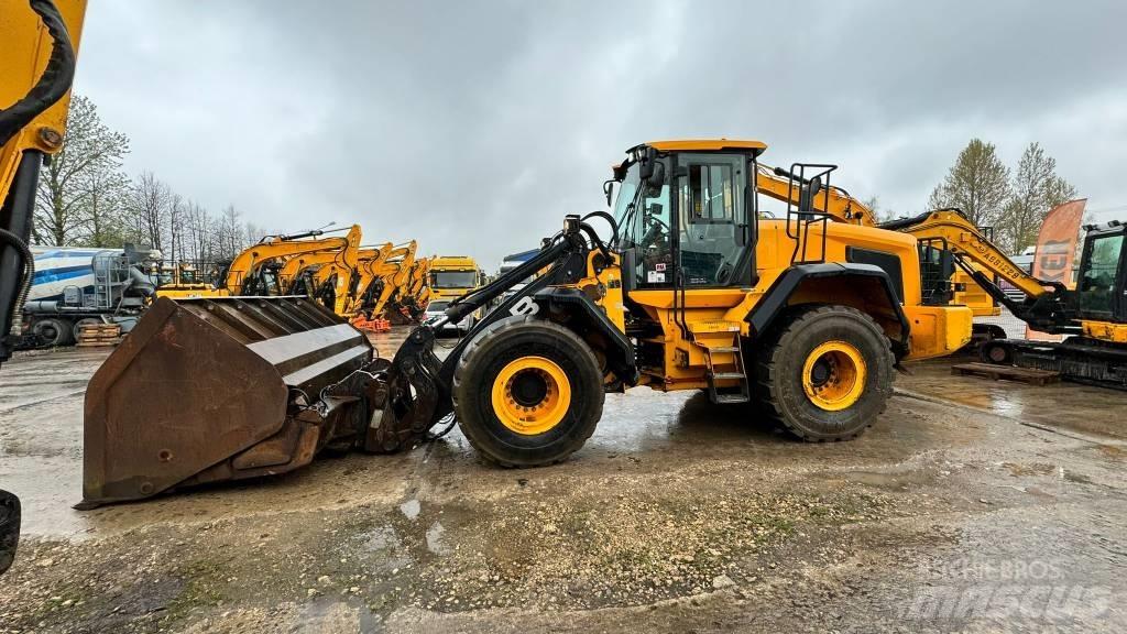 JCB 457 HT 輪胎式裝載機