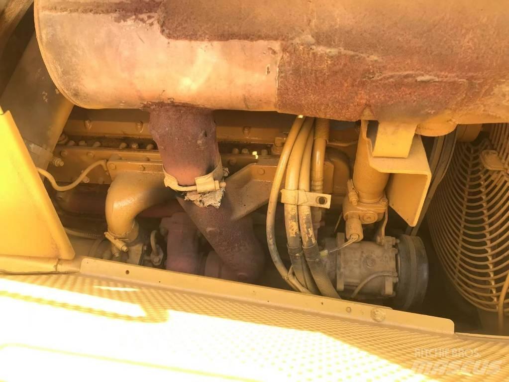 CAT D 6 G 履帶推土機