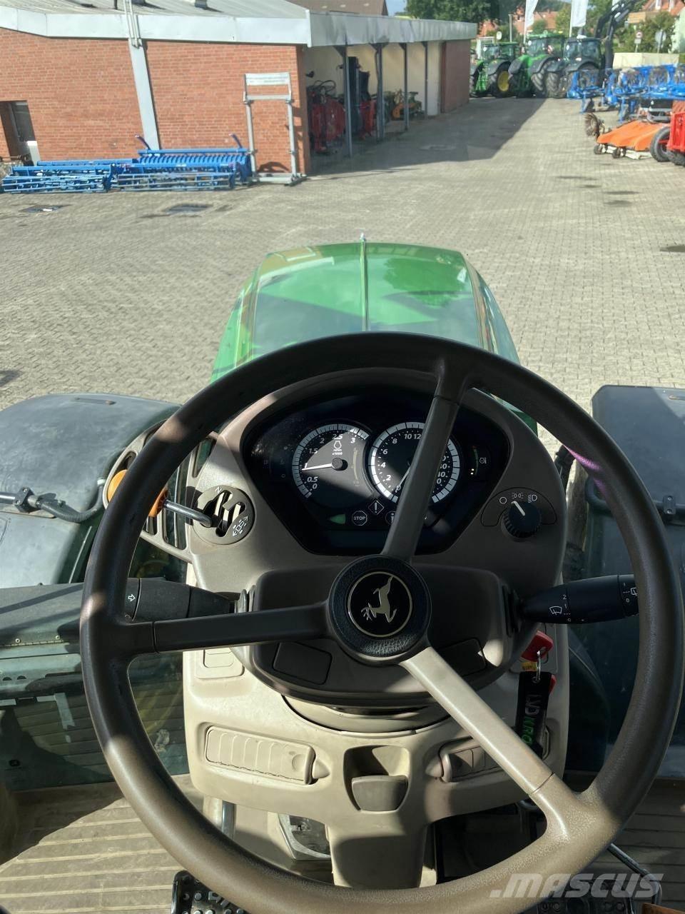 John Deere 6155R 曳引機