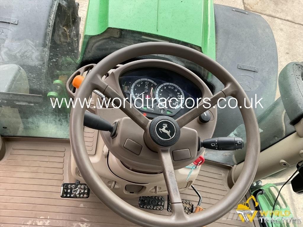 John Deere 6215 R 曳引機