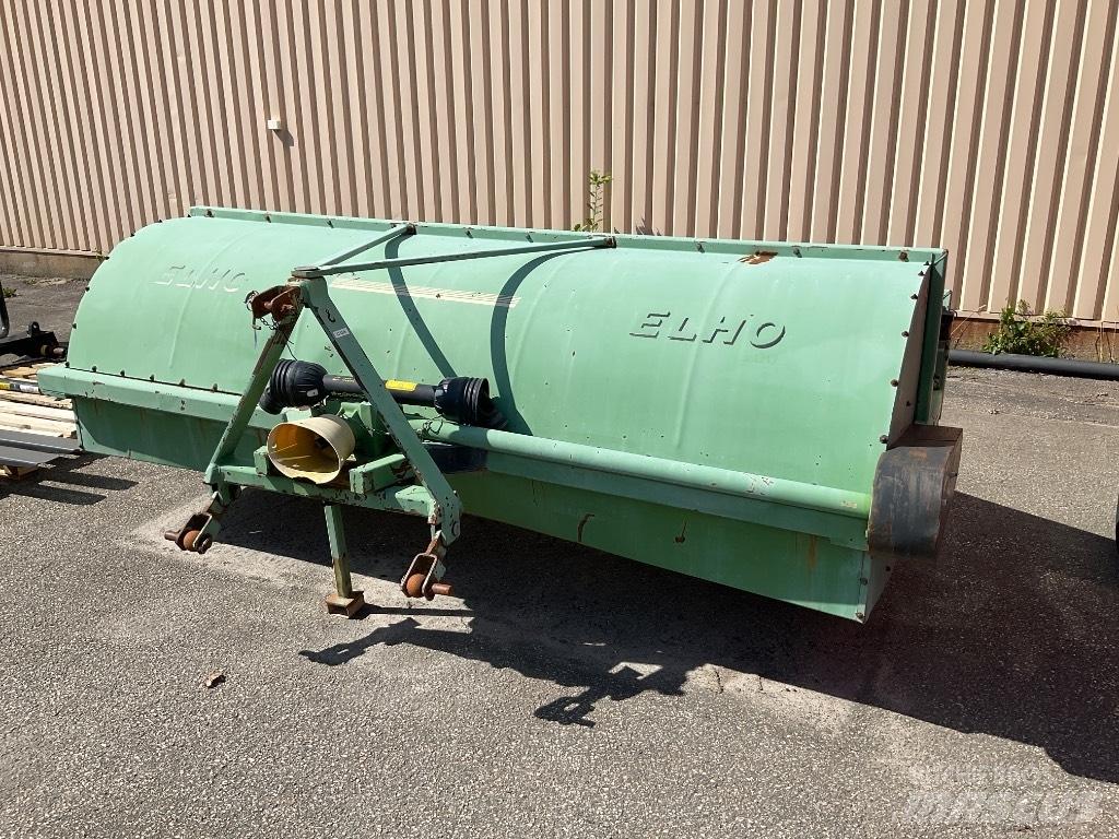 Elho TR 300 耙與翻草機