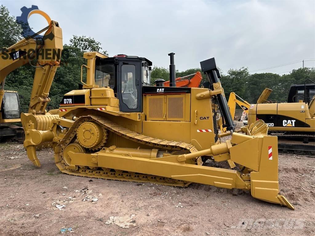 CAT D 7 R 履帶推土機
