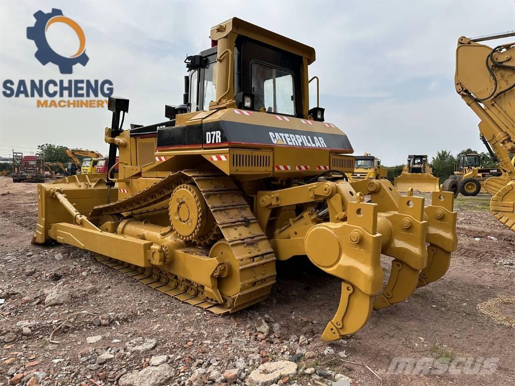CAT D 7 R 履帶推土機