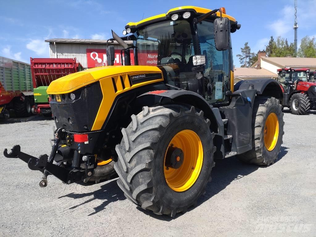 JCB Fastrac 4220 曳引機