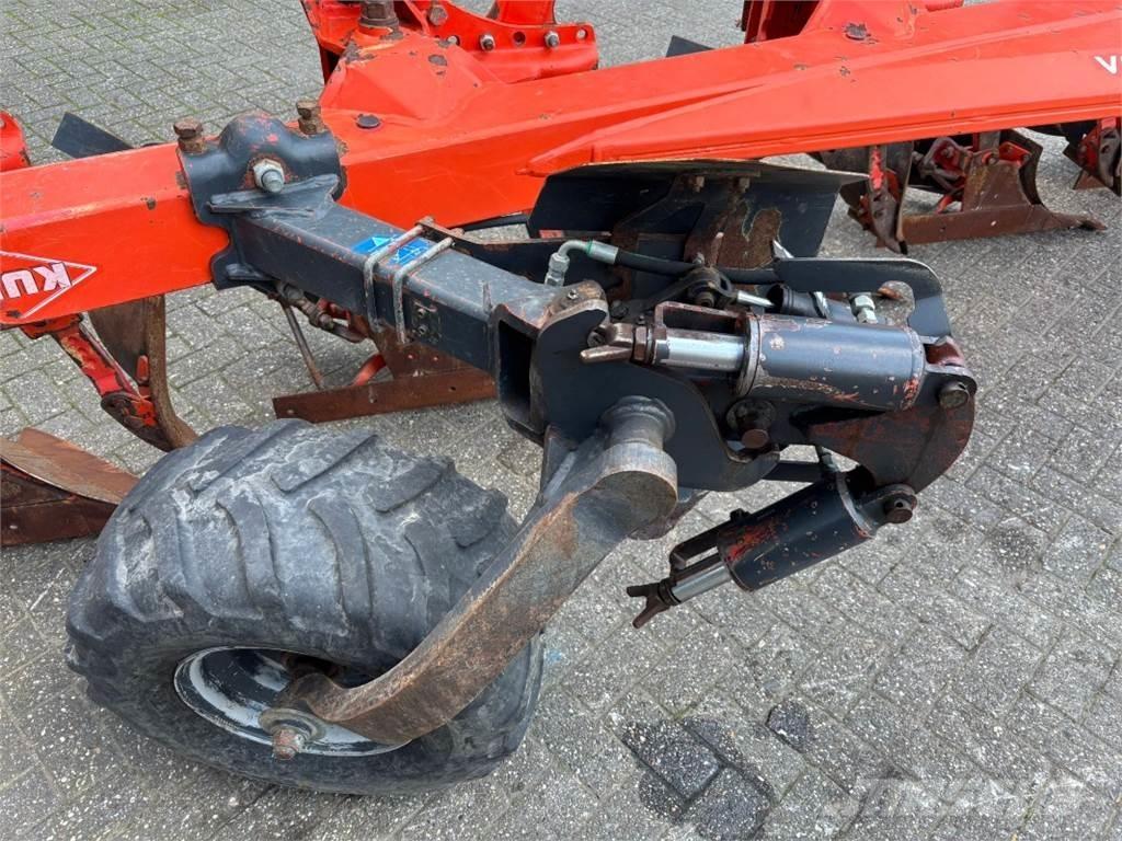 Kuhn VM 1525T 犁