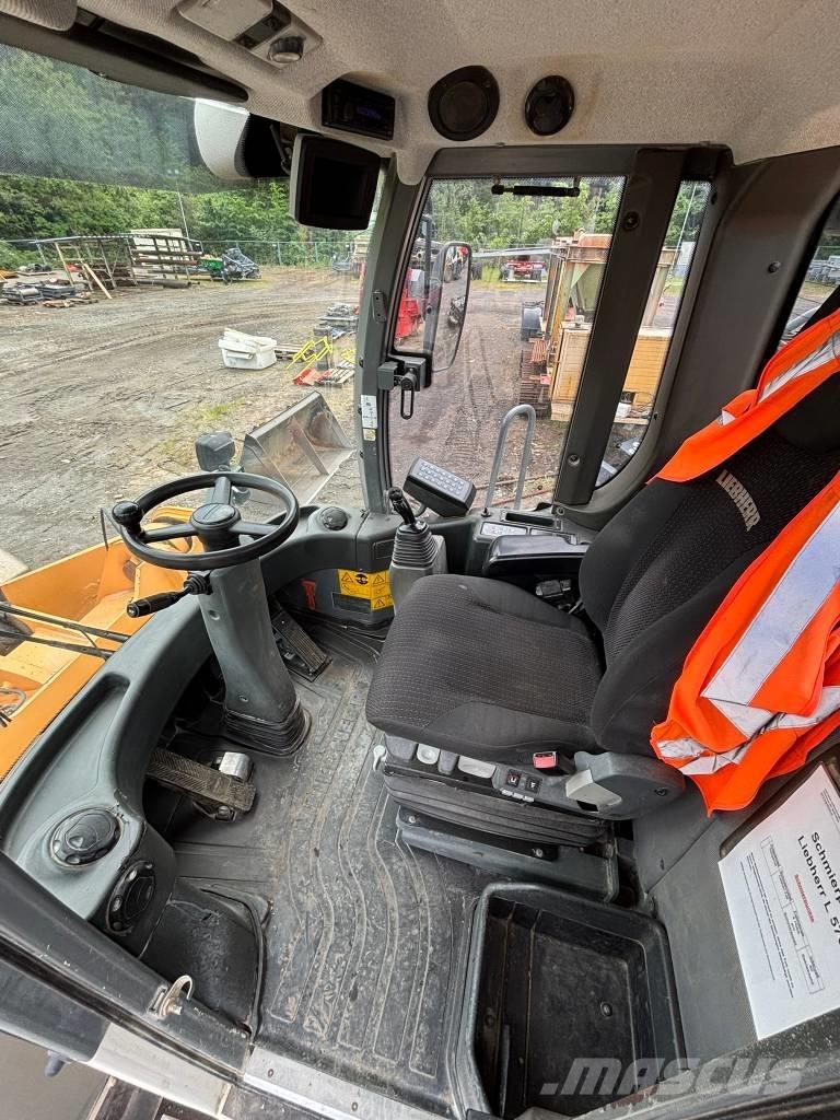 Liebherr L 576 輪胎式裝載機