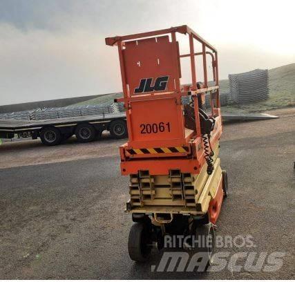 JLG 2032 ES 剪式升降機