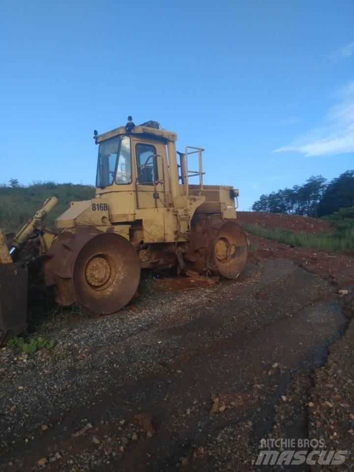 CAT 816B 廢棄物壓實機