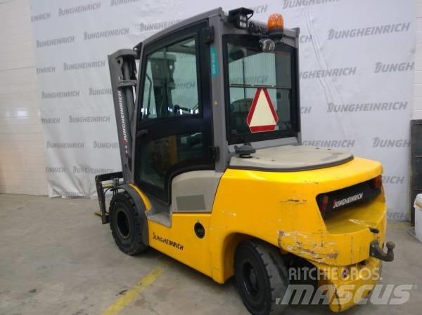 Jungheinrich DFG 430 柴油卡車