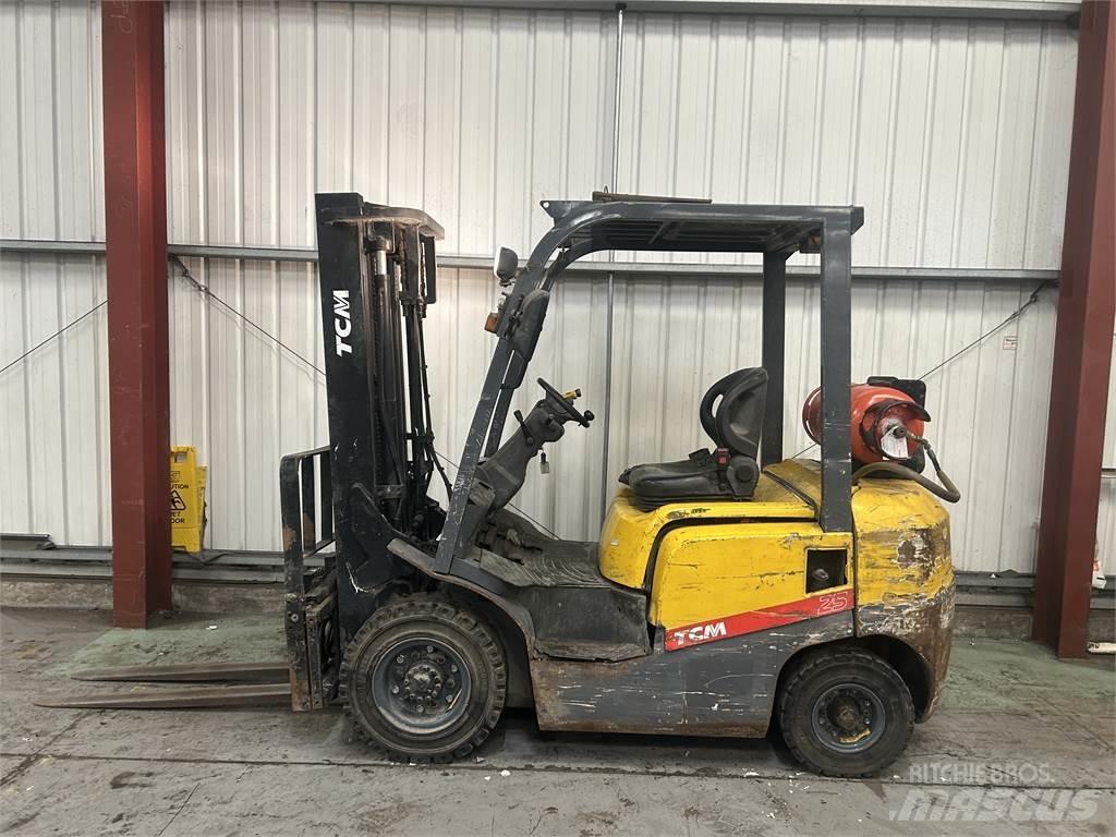 TCM FG25T3 液化石油氣LPG卡車