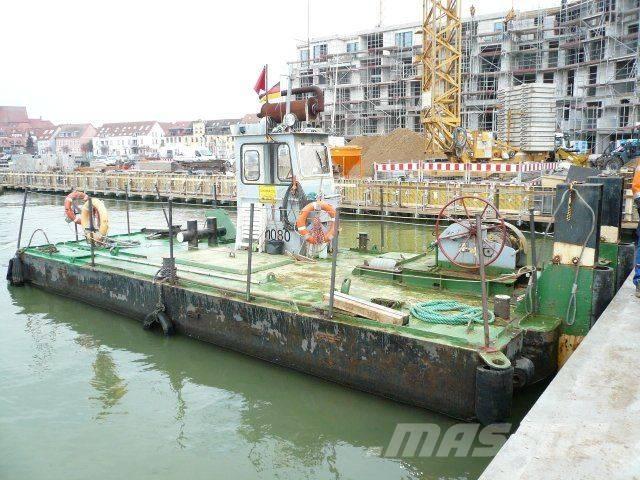  Multi-Cat Schubboot 工作船艇 / 駁船