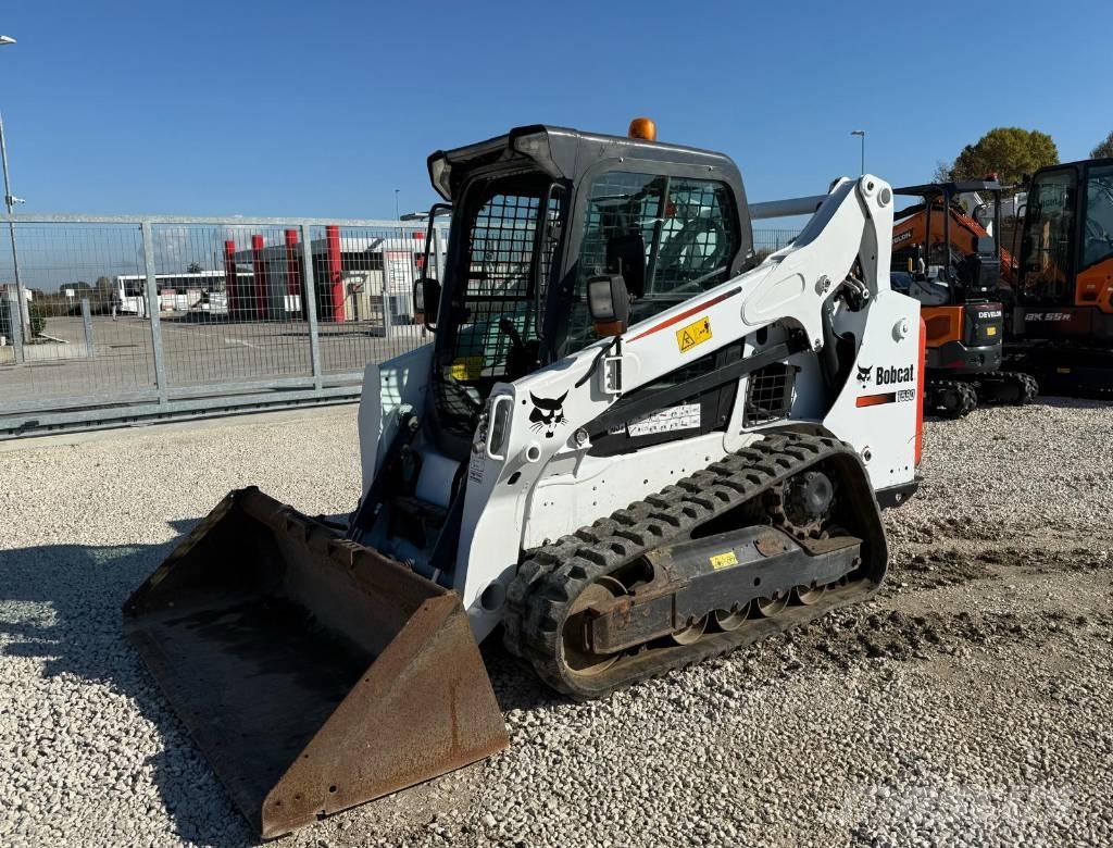 Bobcat T 590 推土機