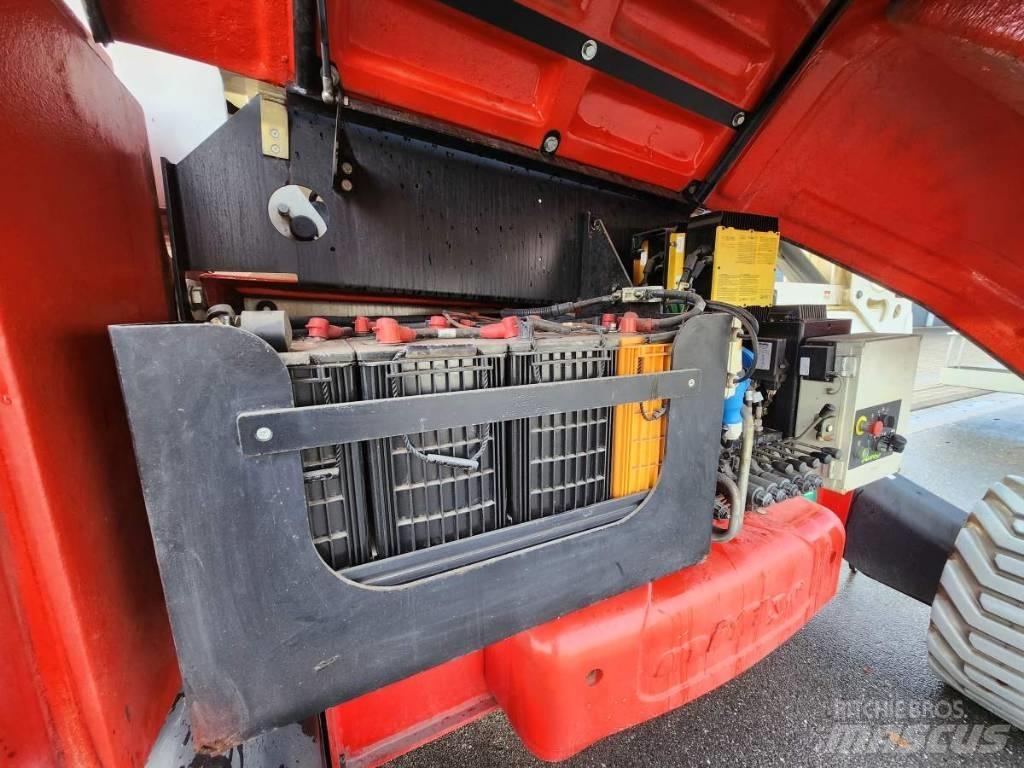 Niftylift HR 28 曲臂高空作業車