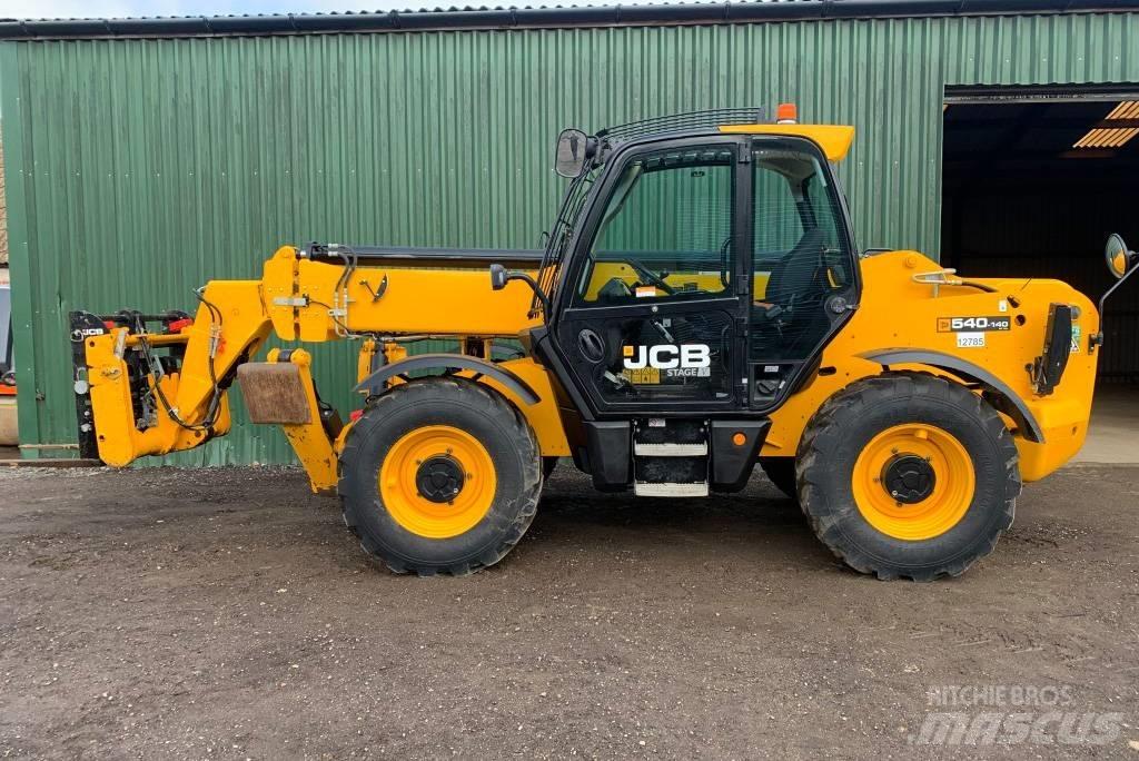 JCB 540-140 伸縮臂操作車