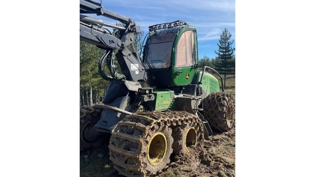 John Deere 1070 G 收穫機
