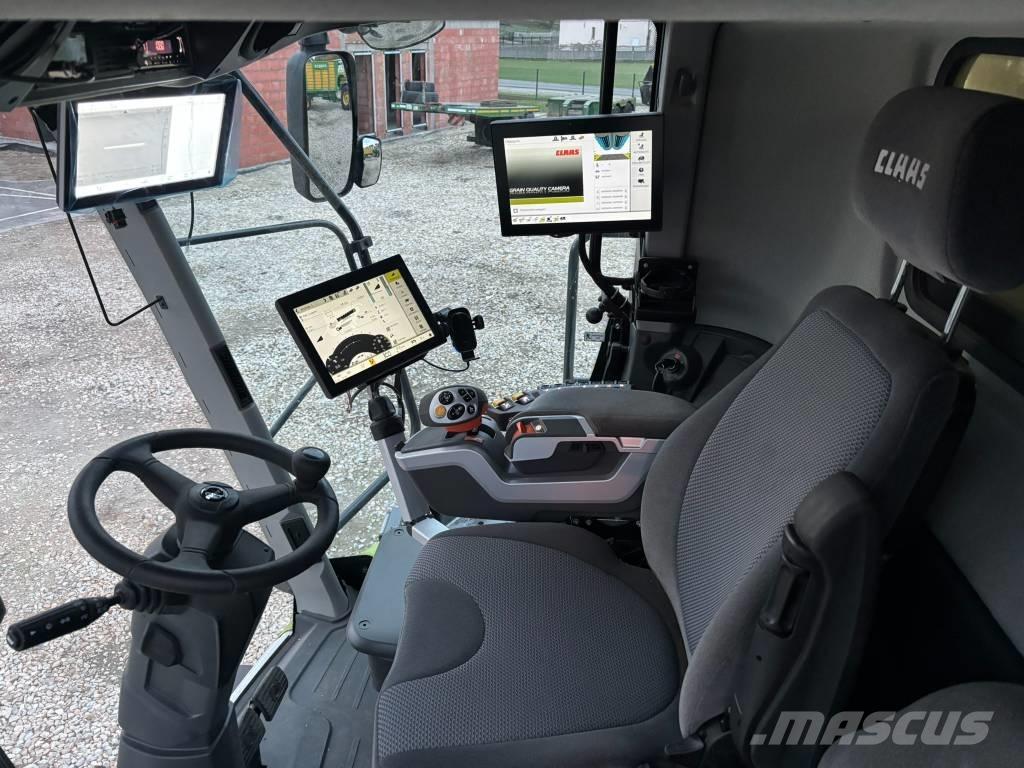 CLAAS Lexion 8900 TT 聯合收穫機