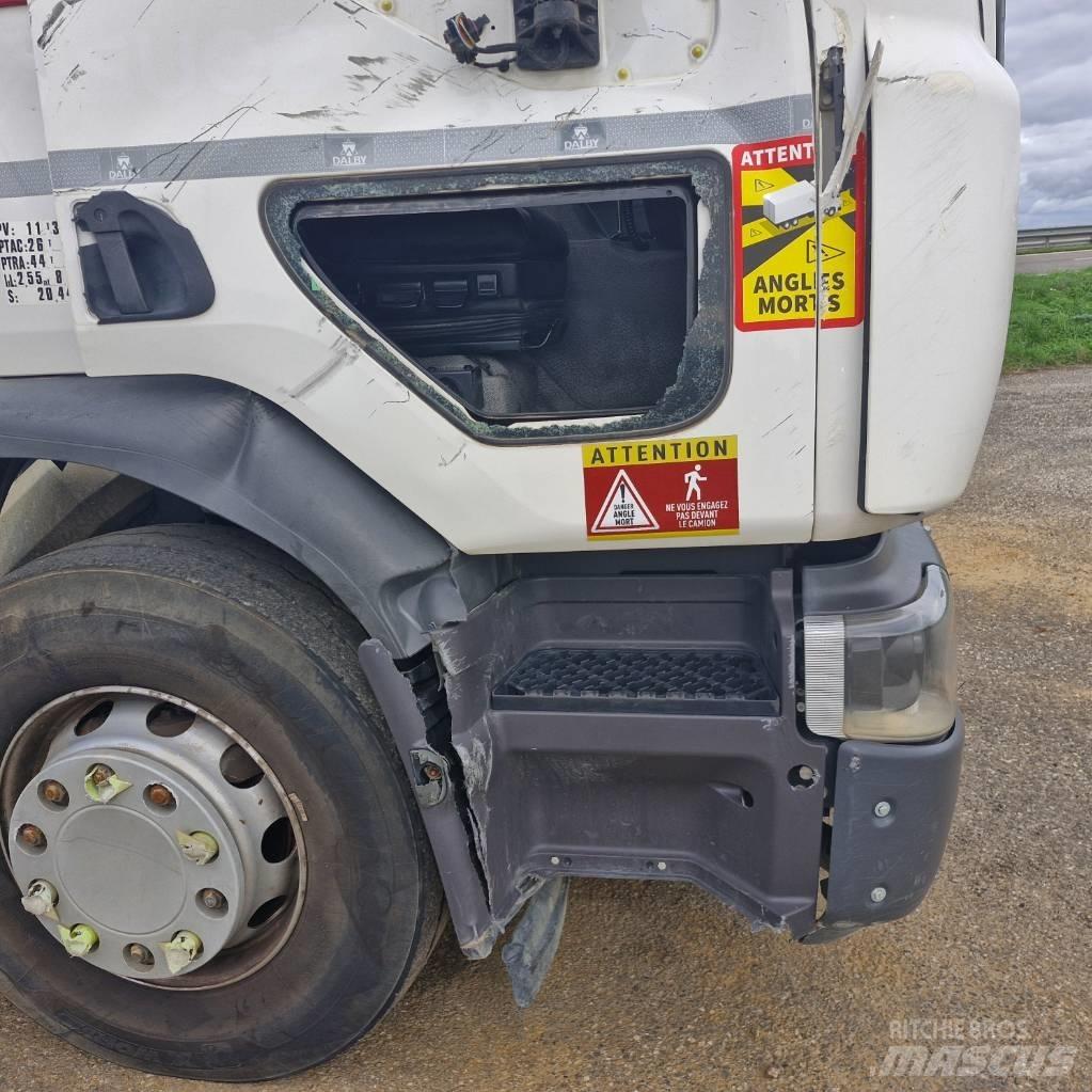 Renault D Wide 380 吊鉤式起重車