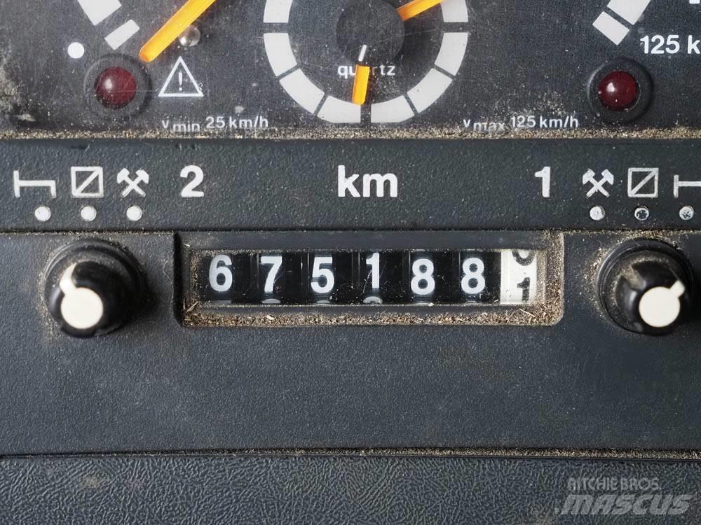 Scania 94 D 260 平板式/側卸式卡車