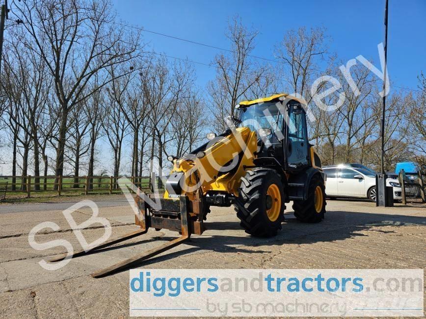 JCB TM 220 輪胎式裝載機