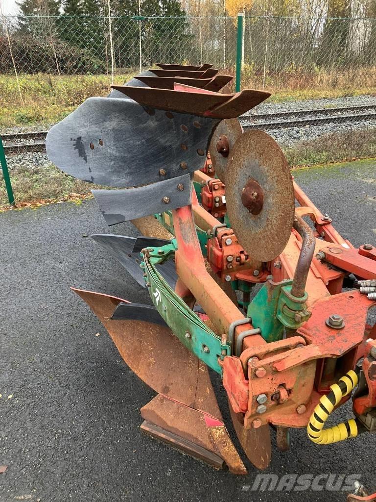 Kverneland ES85-160 雙向犁