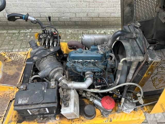 GiANT D 261S 小型裝載機