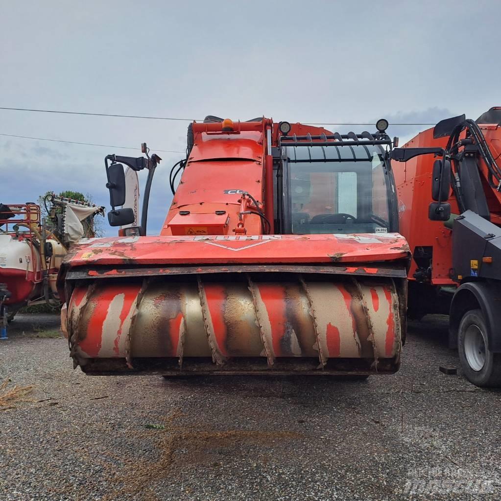 Kuhn SPW 27 混合餵料機