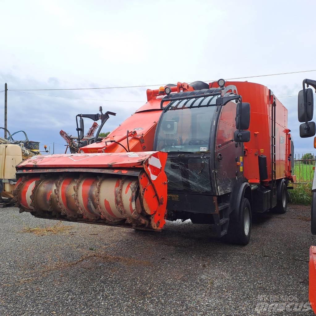 Kuhn SPW 27 混合餵料機