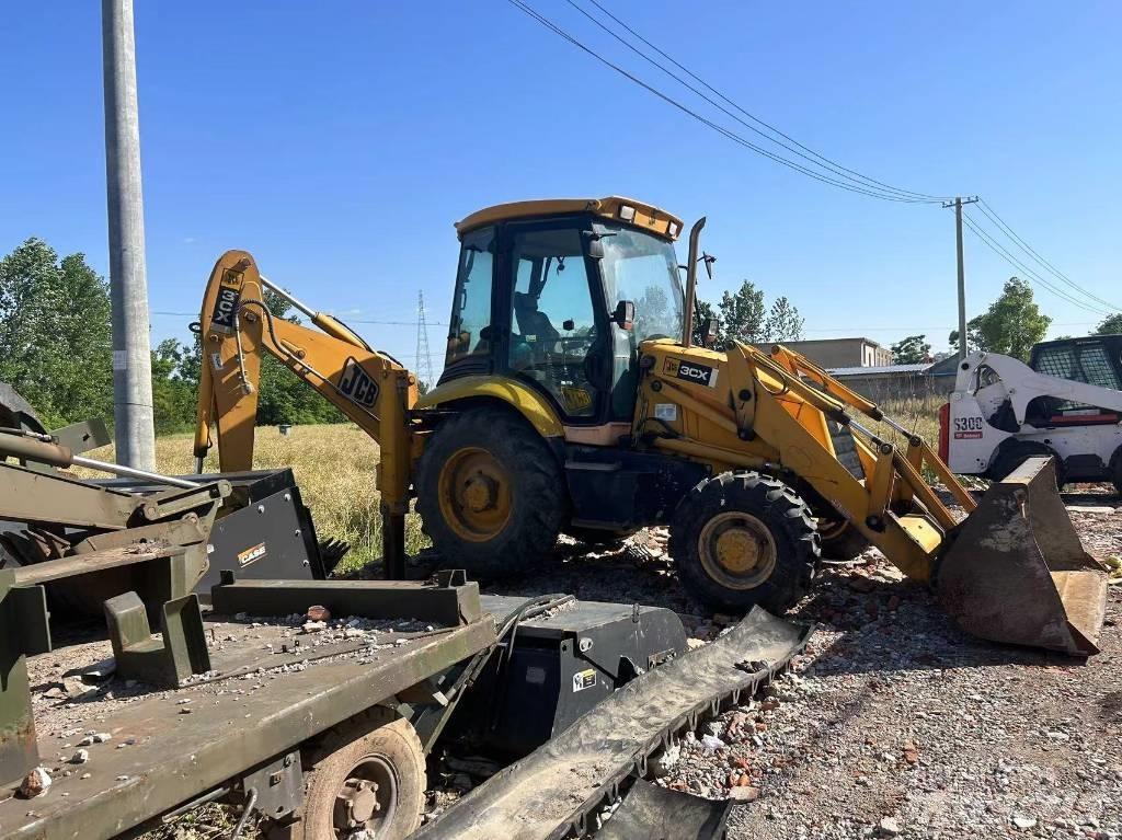 JCB 3cx 反鏟裝載機