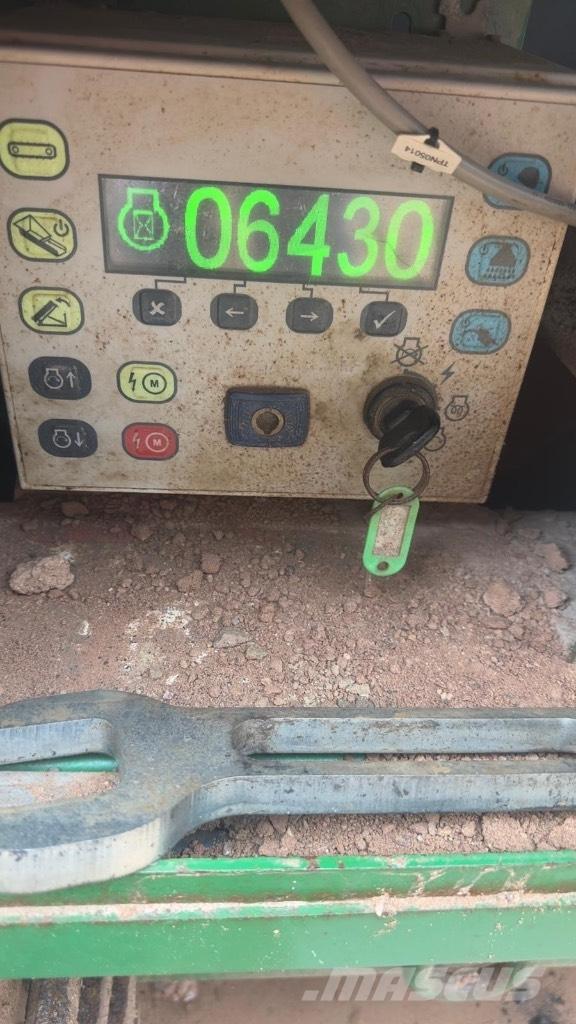 McCloskey 516RT 移動式篩選機