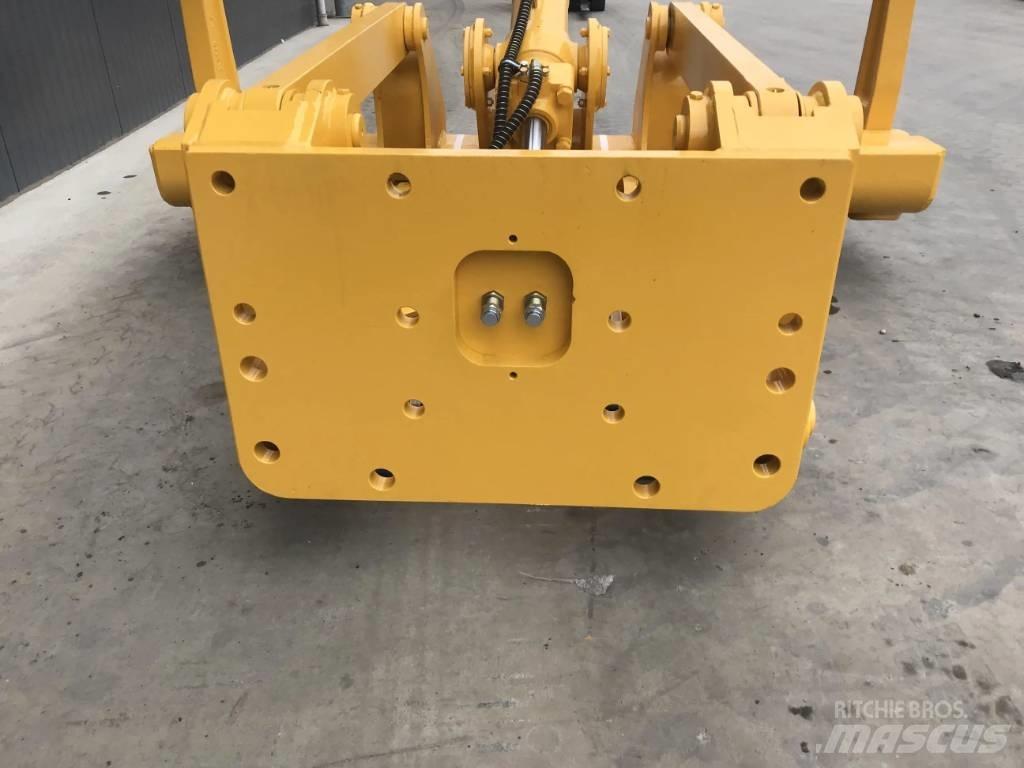 Komatsu D65 鬆土機