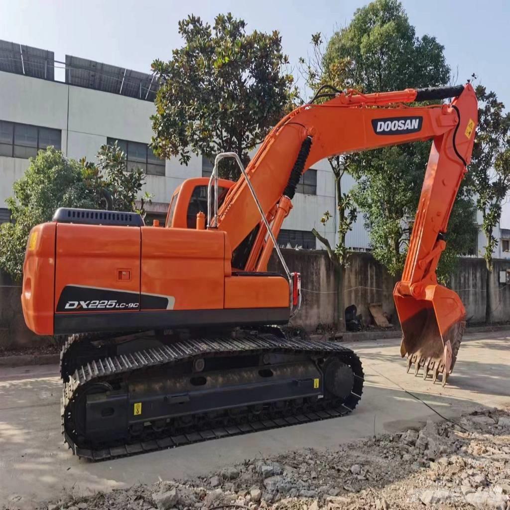 Doosan DX225LC-9C 履帶式 挖土機/掘鑿機/挖掘機