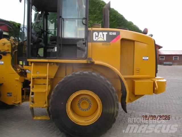 CAT 924 輪胎式裝載機