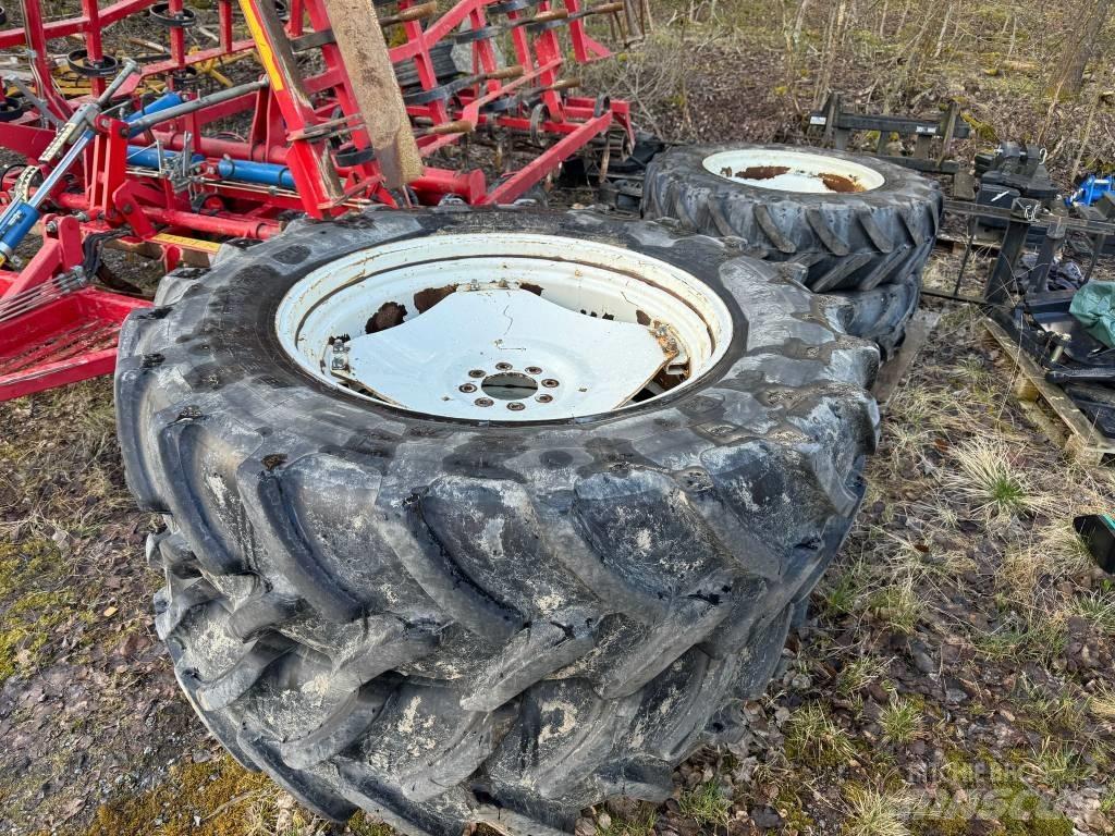 New Holland TS110 曳引機
