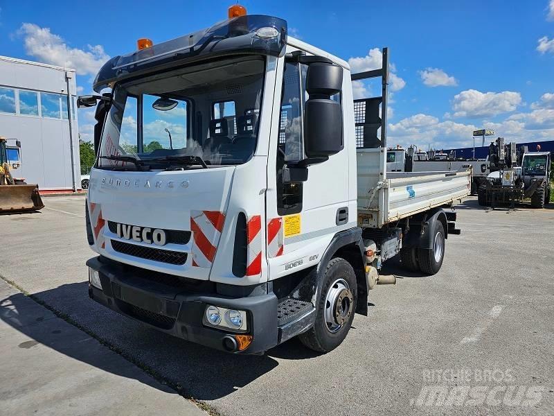 Iveco 80E 18 平板式/側卸式卡車
