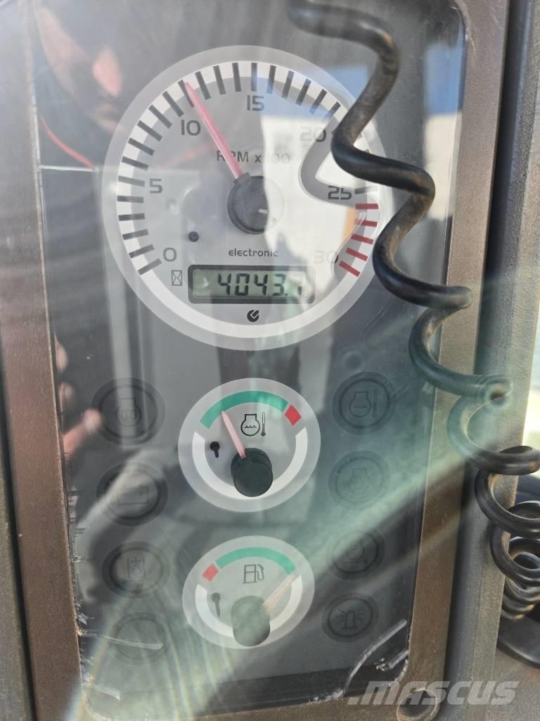 Komatsu WB 97 R-5EO 反鏟裝載機