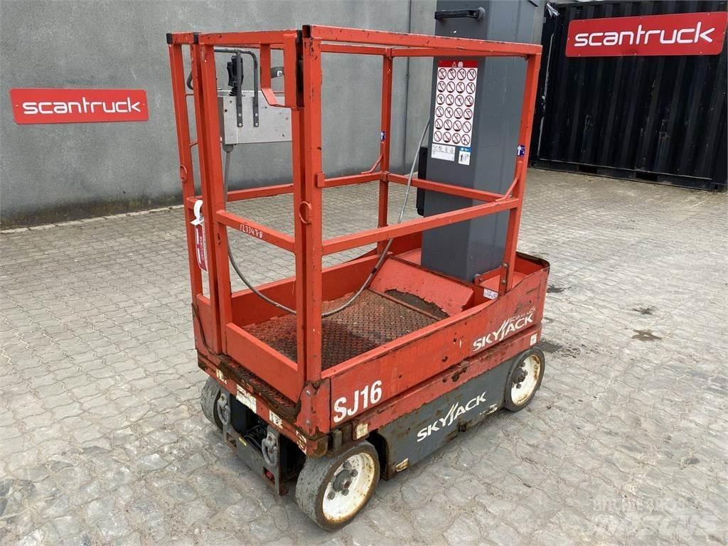 SkyJack SJ16 垂直升降工作台