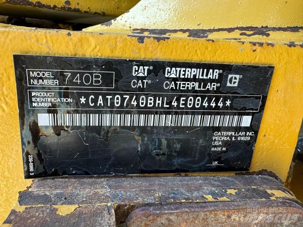 CAT 740B 鉸接式起吊車