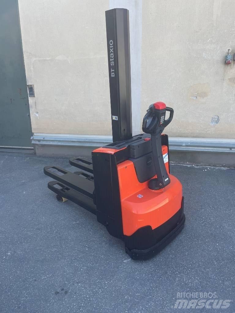 BT SWE080L 行走控制式堆積機