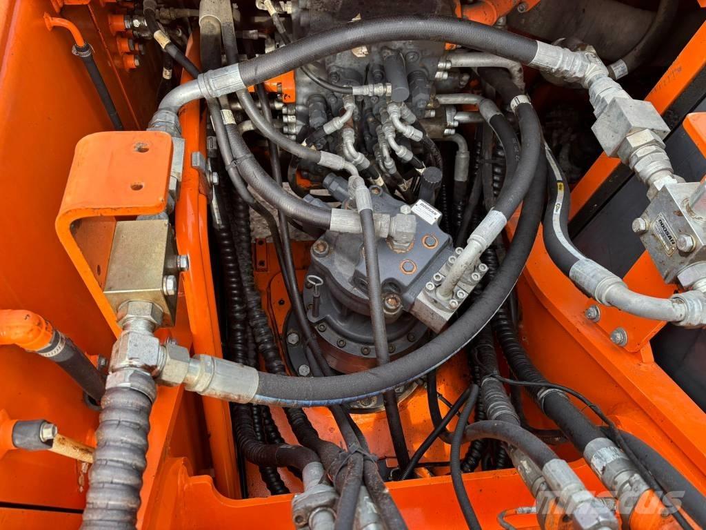 Doosan DX 225 LC 履帶式 挖土機/掘鑿機/挖掘機