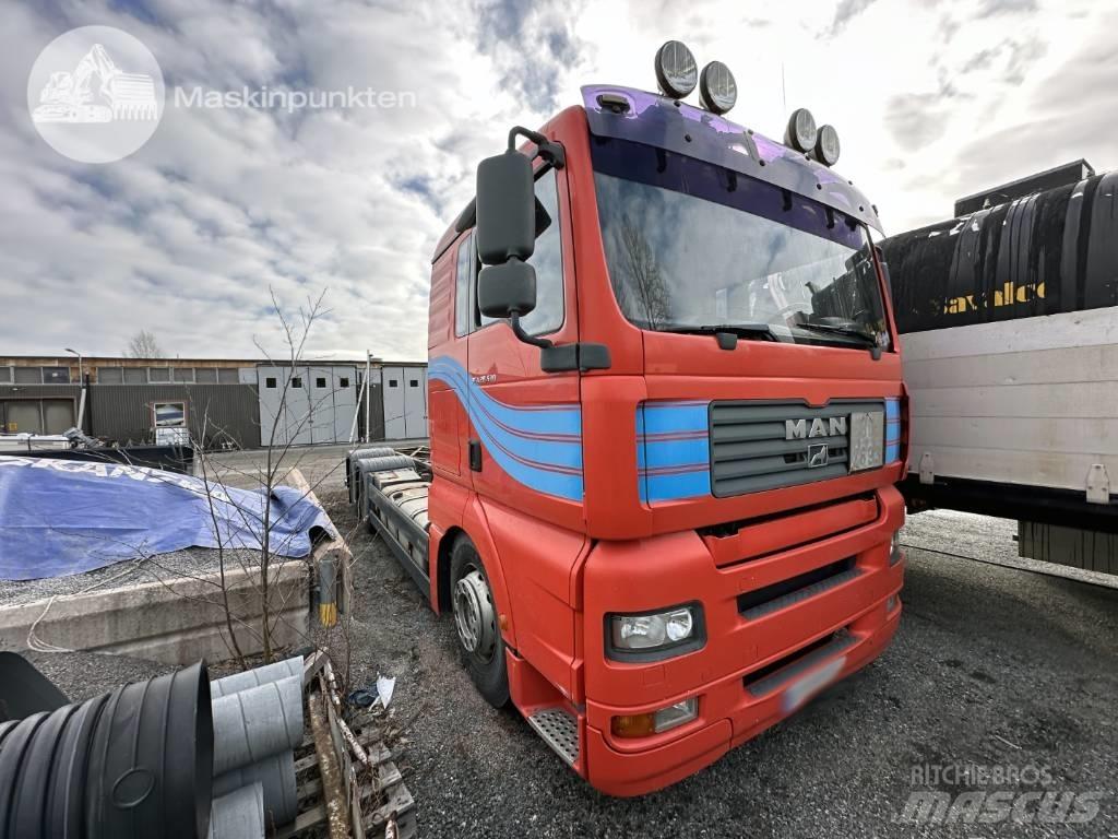 MAN TGX 28.530 LAXO 商用底盤車